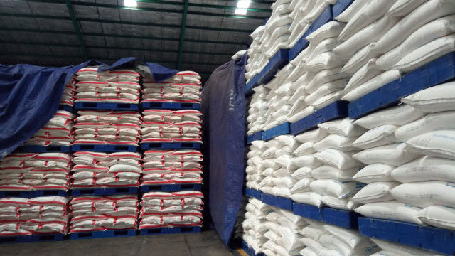 Mendag mengunjungi pabrik gula (Foto: Ela Nurlaela/kumparan)