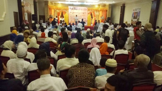 Buka puasa bersama DPP Ikatan Keluarga Minang (Foto: Wandha Hidayat/kumparan)