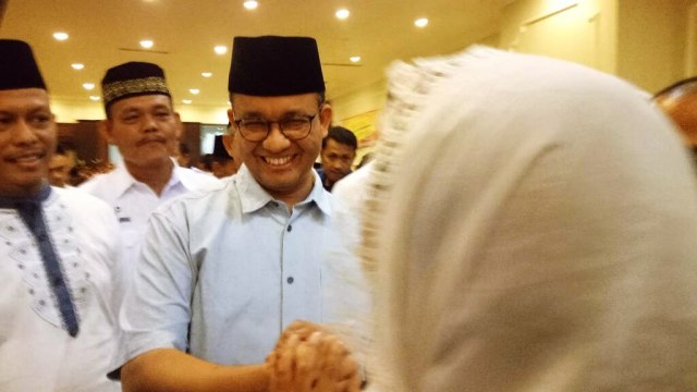 Anies hadiri buka puasa Ikatan Keluarga Minang (Foto: Wandha Hidayat/kumparan)