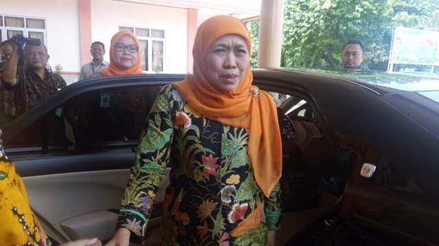 Mensos kunjungi pasangan Joni-Isa di Panti Sosial  (Foto: Wandha Hidayat/kumparan)