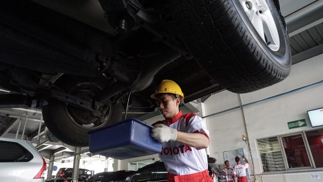 Bengkel Auto2000 Meningkat Jelang Lebaran (Foto: Aditia Noviansyah/kumparan)