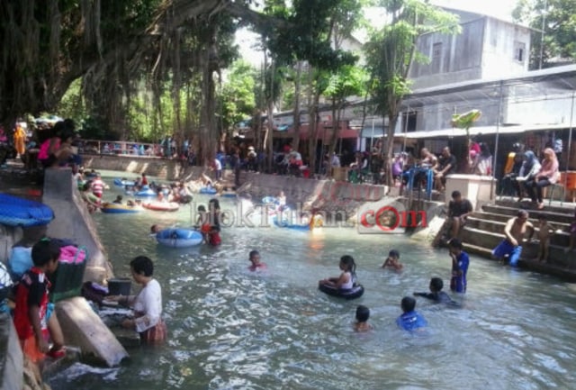 Cerita Rakyat Tuban: Dewi Laras dan Hewan Keramat di Goa Ngerong