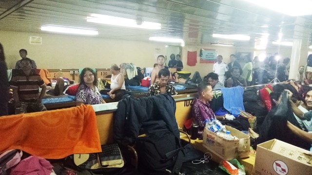 Suasana kelas konomi KM Labobar. (Foto: Johanes Hutabarat/kumparan)