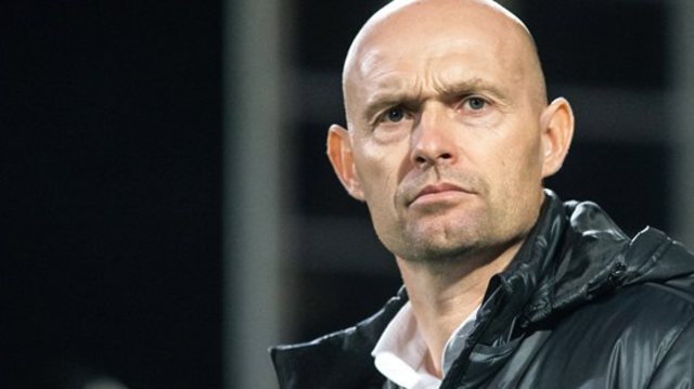 Keizer, pelatih anyar Ajax (Foto: Twitter @AFCAjax)