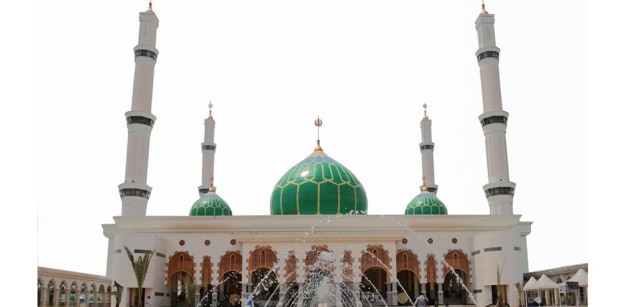 Jelajah Masjid: Megahnya Masjid Agung Madani Islamic Center, Riau