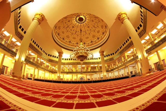 Jelajah Masjid: Megahnya Masjid Agung Madani Islamic Center, Riau (1)