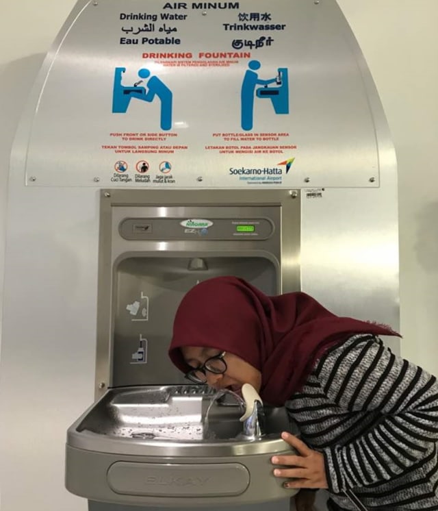 Fasilitas air minum di terminal 3 (Foto: Dok. Dewi)