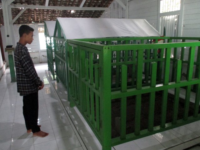 Mbah Ahmad yang Babat Tanah Rowobayan