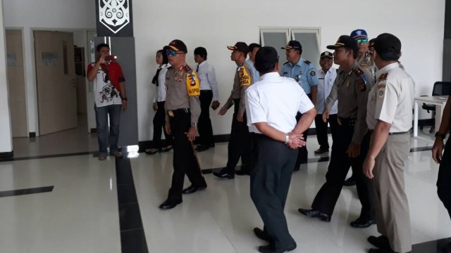 Kapolda Kalbar tinjau jalur mudik (Foto: Dok. Polda Kalbar)