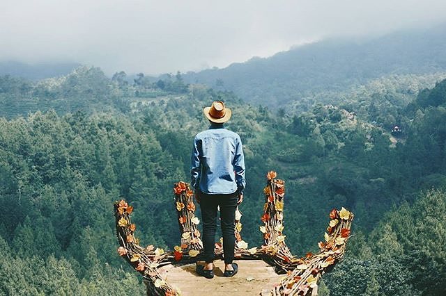 Tangan Dewa, Spot Foto yang Instagramable di Coban Putri, Batu