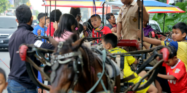 Pir-Piran: Silaturahmi Desa Tanjung – Bandaran dengan Delman