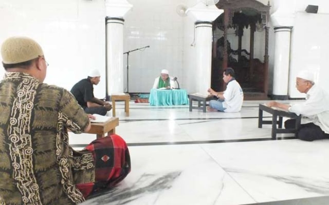 Menelusuri Jejak Kampung Religi di Surabaya: Jamaah Salat di Masjid Rahmat Tak Pernah Sepi