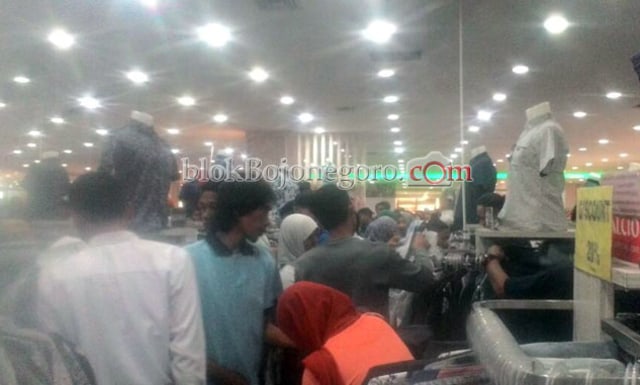 Jelang Lebaran, Pusat Perbelanjaan Diserbu