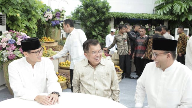 Anies dan Sandi bertemu Jusuf Kalla. (Foto: Dok. Tim Media Anies-Sandi)