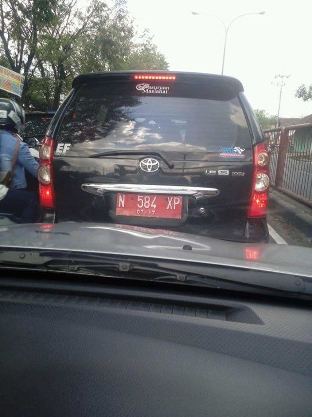 Porno bosh suv ostida