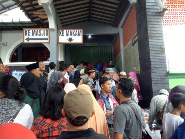 Berziarah ke Sunan Muria di Kudus (Foto: Indra/kumparan)