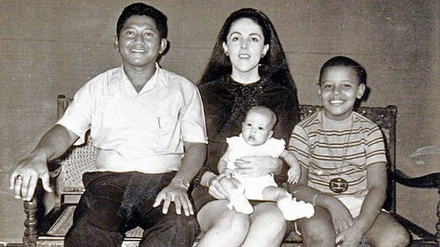 Obama, Ann, Lolo dan Maya Soetoro (Foto: AP Photo File)