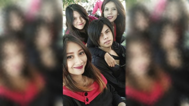 Axel, Melody dan keluarga. (Foto: Instagram/deasyfemalia)