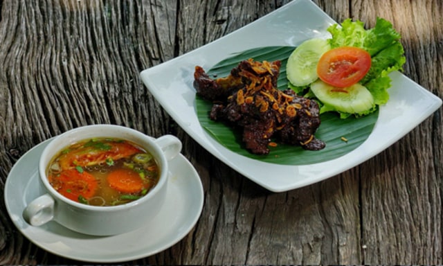 Sop Buntut, menu Spesial Grand Garden resto (Foto: grandgardenresto.com)