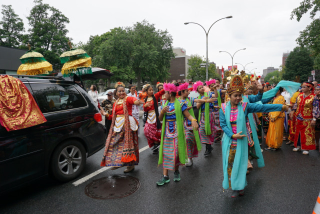Masyarakat Indonesia Meriahkan Hari Kemerdekaan Kanada ke-150 di Montréal  (2)