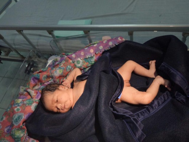 Bayi yang dibantu kelahirannya oleh polisi. (Foto: Dok. Polri/Rikwanto)