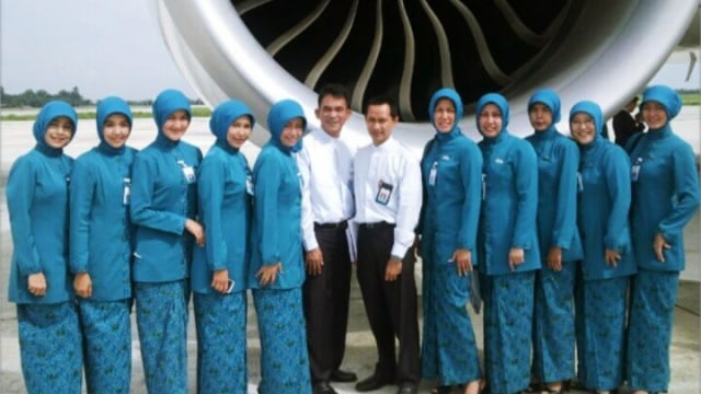 Lisyanurrahmi saat bekerja di Garuda Indonesia (Foto: Instagram @lisyanurrahmi)