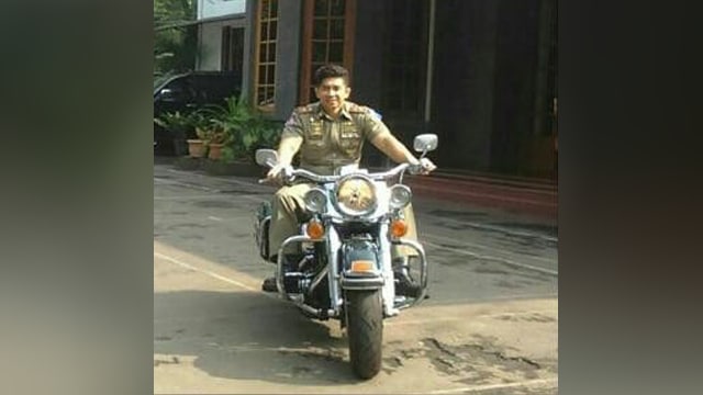 Anggota Satpol PP yang hina Brigadir (Foto: Instagram/@thenewbikingregetan )