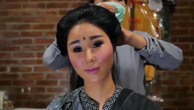 Rambut disasak dan disanggul (Foto: Instagram/harijisun)