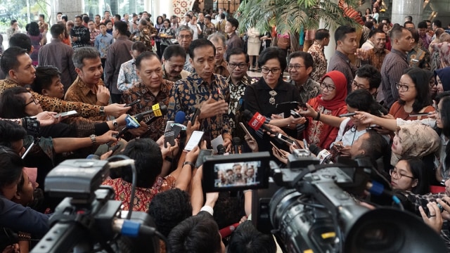 Joko Widodo mengunjungi Bursa Efek Indonesia. (Foto: Aditia Noviansyah/kumparan)
