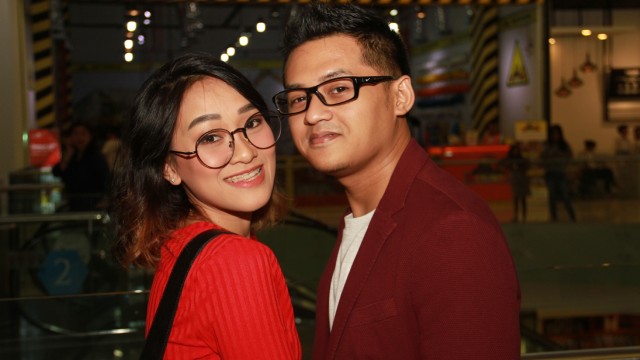 Felly Young eks Cherrybelle dan Mario Kacang (Foto: Munady Widjaja)