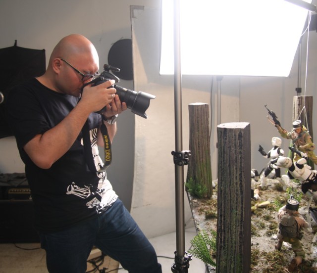 Toys Photographer, Profesi Langka Seno Haryo 