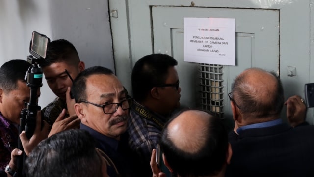 Tim Pansus KPK mengunjungi Lapas Sukamiskin (Foto: Fanny Kusumawardhani/kumparan)