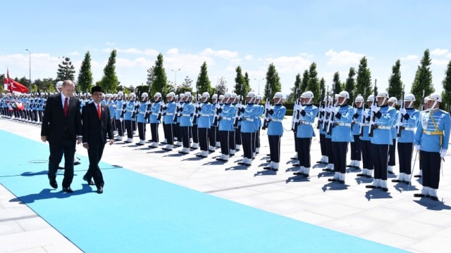 Presiden Jokowi diterima Presiden Erdogan. (Foto: Laily Rachev - Biro Pers Setpres)