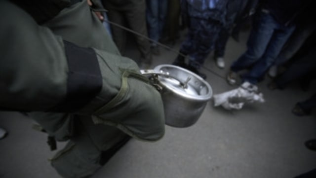 Ilustrasi bom panci yang digunakan di Kathmandu (Foto: Navesh Chitrakar / REUTERS)