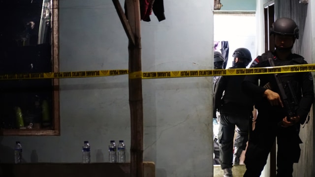 Kontrakan pelaku bom panci Bandung. (Foto: Antara/Agus Bebeng)