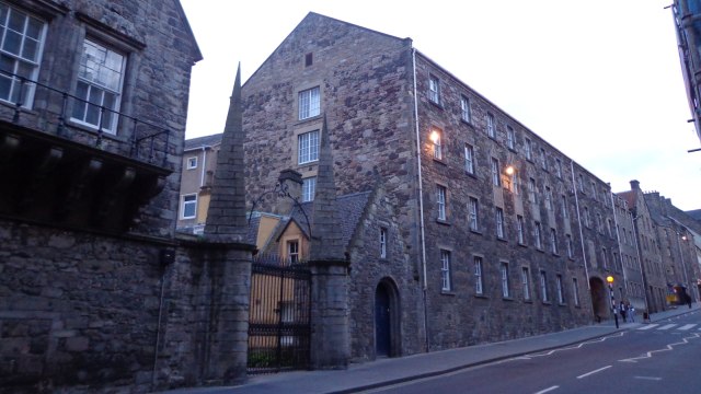 Suasana di jalan kota Edinburgh. (Foto: Maria Sattwika Duhita/kumparan)