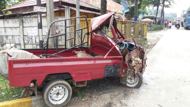 Olah TKP Kecelakaan Truk Pasir di Bogor. (Foto: Dok. Polres Bogor)