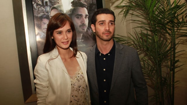 Fachri Albar dan Renata Foto: Munady Widjaja