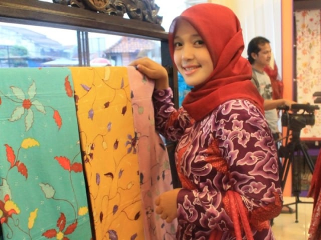 Terus berkreasi, kunci sukses pebisnis cantik Sally Giovanny