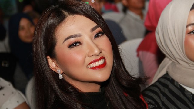 Sarwendah saat Menghadiri acara Polytron (Foto: Munadi/kumparan)