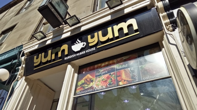 Halal Food di Edinburgh (Foto: Maria Sattwika/kumparan)