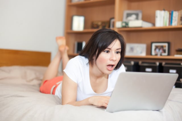 Kepo mantan ni yeee... (Foto: easy.1001)