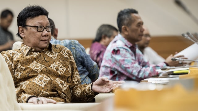 Mendagri Tjahjo Kumolo dan Menkumham Yasonna Laoly (Foto: ANTARA/Agung Rajasa)