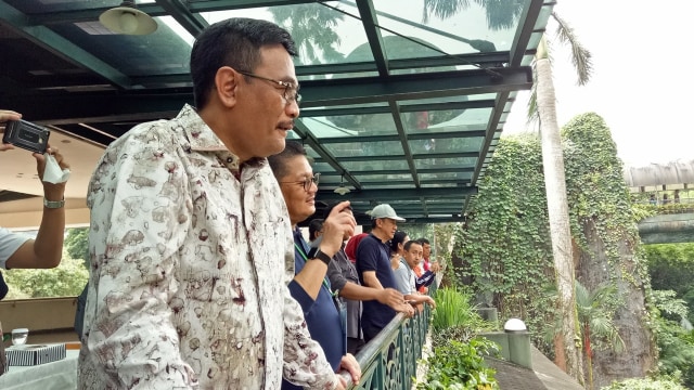 Djarot di Kebun Binatang Ragunan (Foto: Nadia Riso/kumparan)