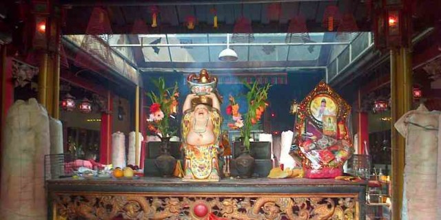 Menjajal Ramalan Kuno Tionghoa di Vihara Dharma Bhakti