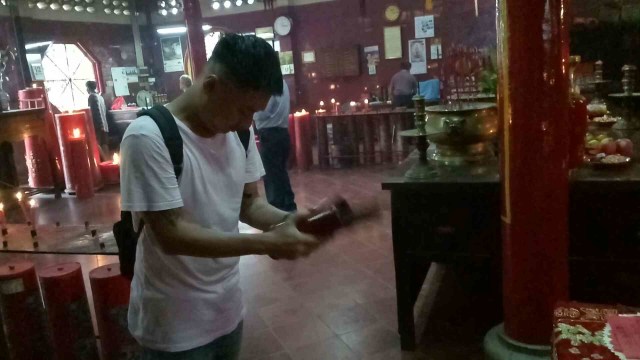 Menjajal Ramalan Kuno Tionghoa di Vihara Dharma Bhakti (1)