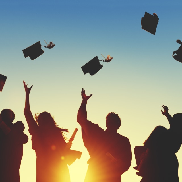 Com-Lulus, Saatnya Berpisah dengan Teman-Teman. (Foto: Thinkstocks)