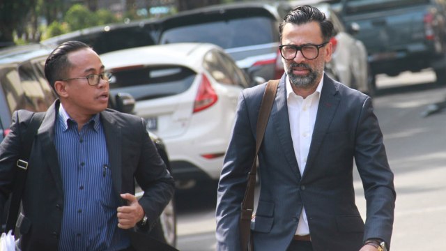 Jeremy Thomas dan kuasa hukum. (Foto: Munady Widjaja)