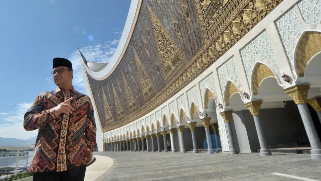 Anies Baswedan di Pertemuan Ulama Dunia (Foto: ANTARA FOTO/Iggoy el Fitra)