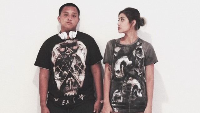 Oka Mahendra dan Awkarin (Foto: Instagram/@awkarin)